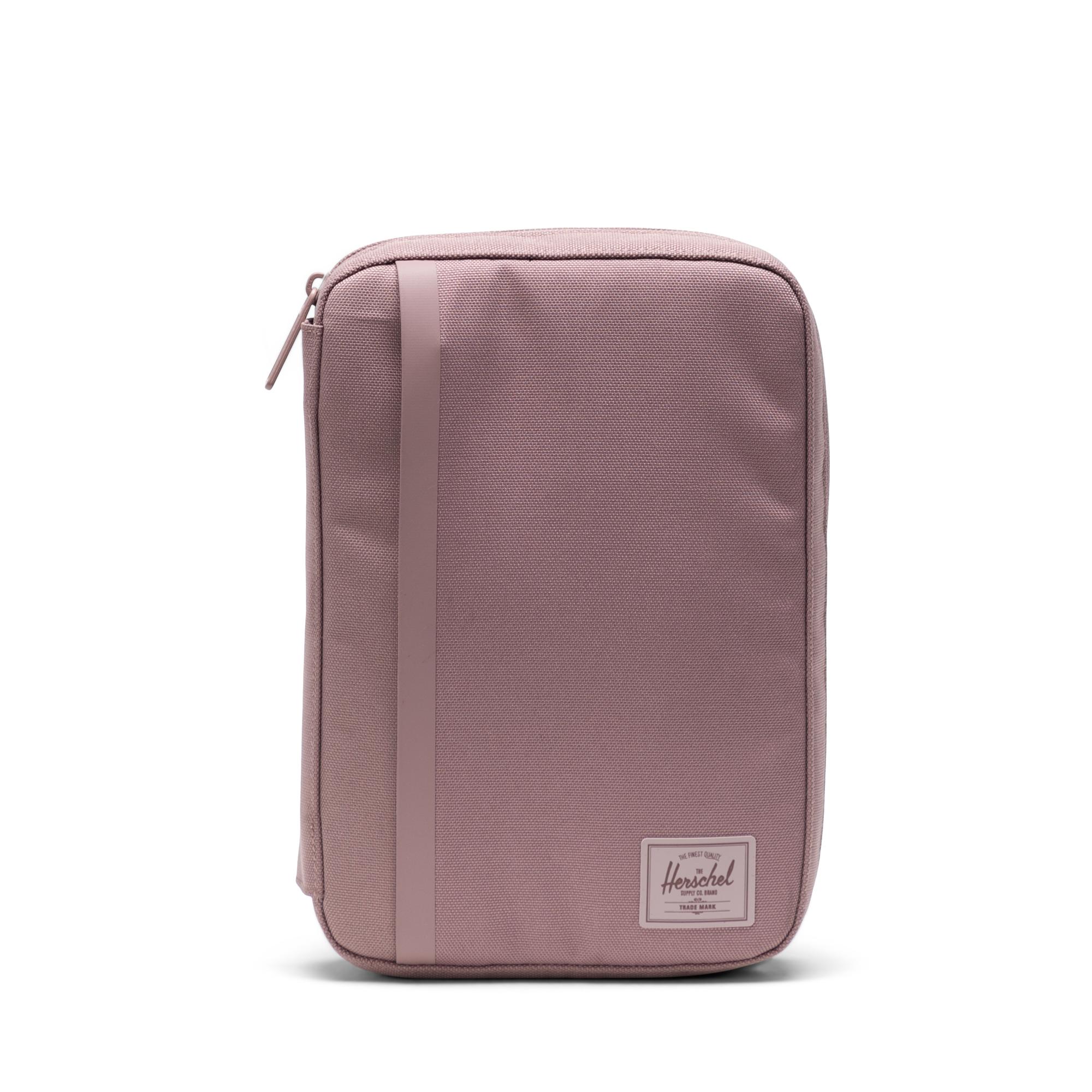 macbook case herschel
