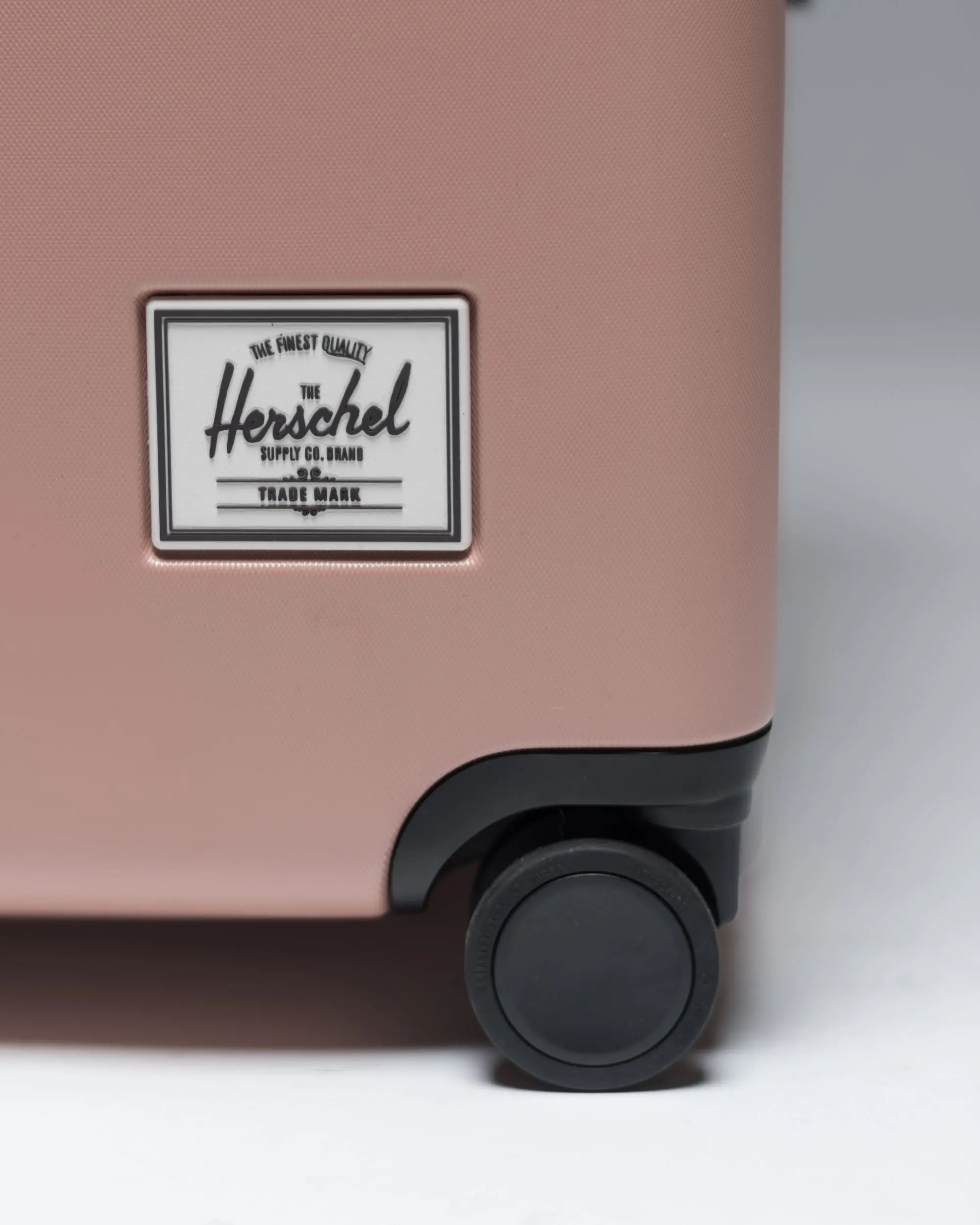 Herschel Heritage™ Hardshell Luggage | Medium - 67L