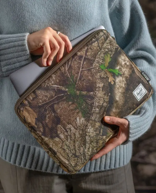 Realtree® Anchor 15-16 Inch Sleeve